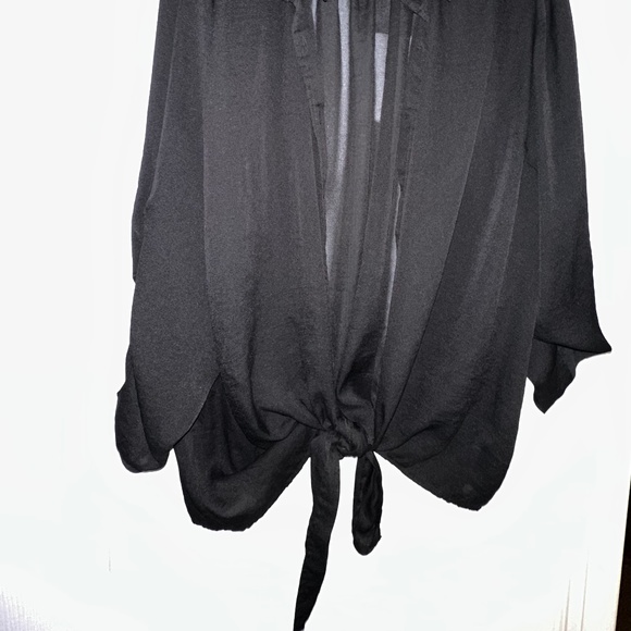 Black Button-Up Tie Front Shirt – 4X, Fitted - Picture 2 of 7